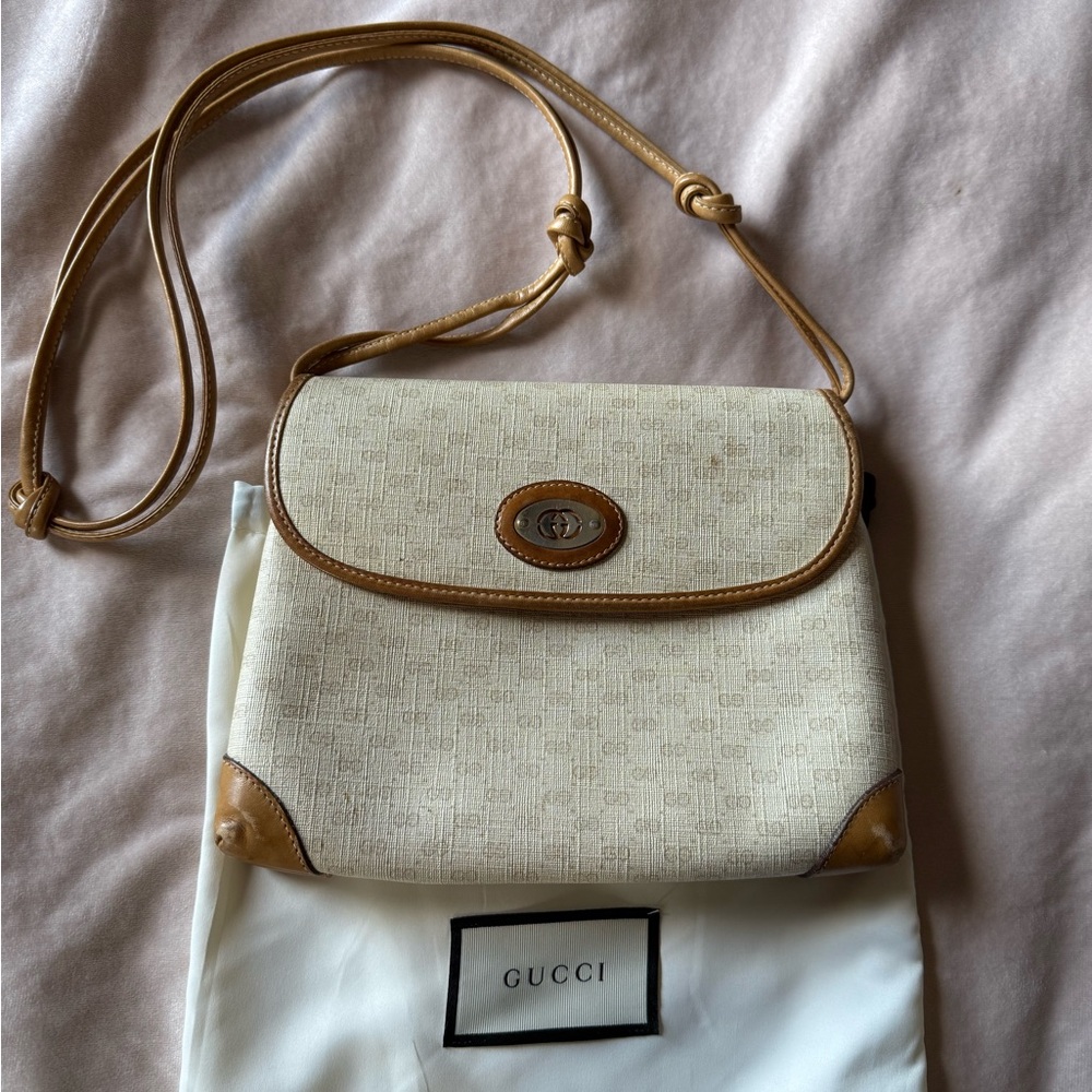 Vintage Authentic Gucci Cream and Tan Crossbody Bag